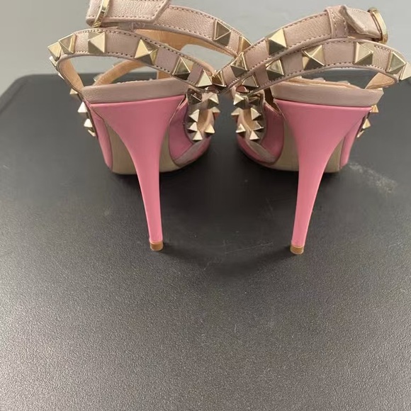 Valentino Pink Studded Patent Heels - Picture 8 of 10
